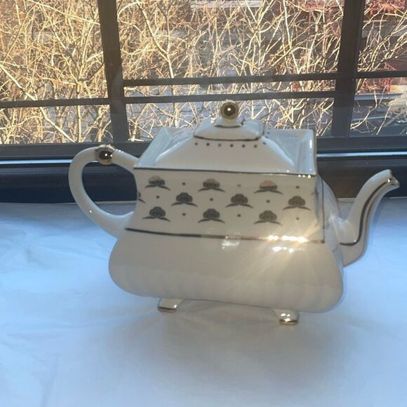 ❤️The Met Collaboration Teapot…simply Gorgeous! - Picture 5 of 12